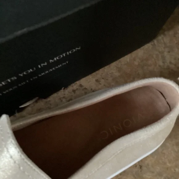 Vionic Uptown Penny Loafer Gold Shimmer Metallic Suede Women's Shoes 9 - Picture 2 of 6